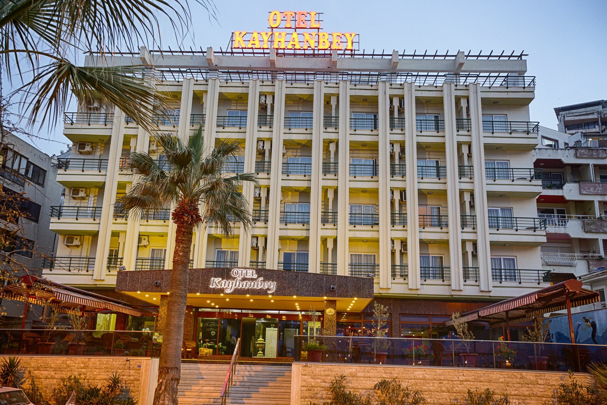 Kayhanbey Hotel クシャダス エクステリア 写真